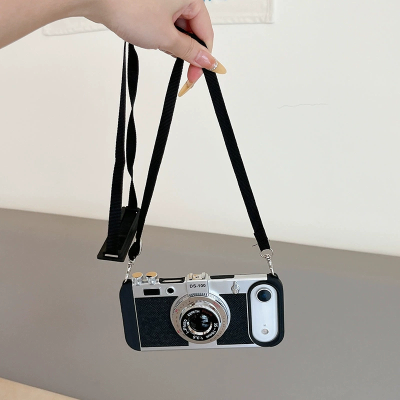 Emily in Paris Vintage Camera  - Vintage Items recensione e prezzo