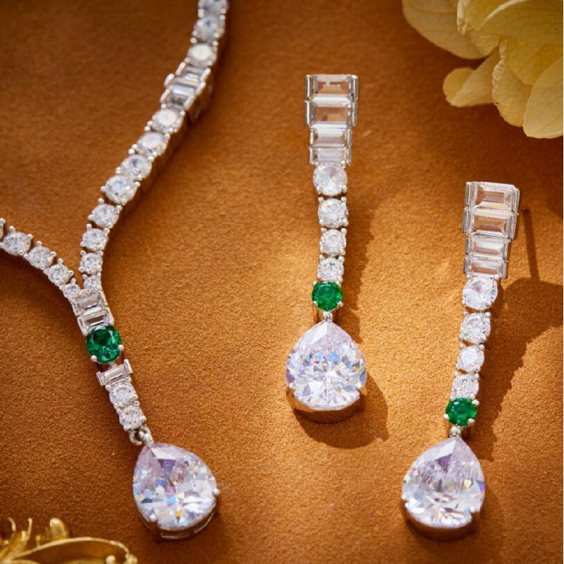 Designer Collection Style Earr - Vintage Collectible Jewelry recensione e prezzo
