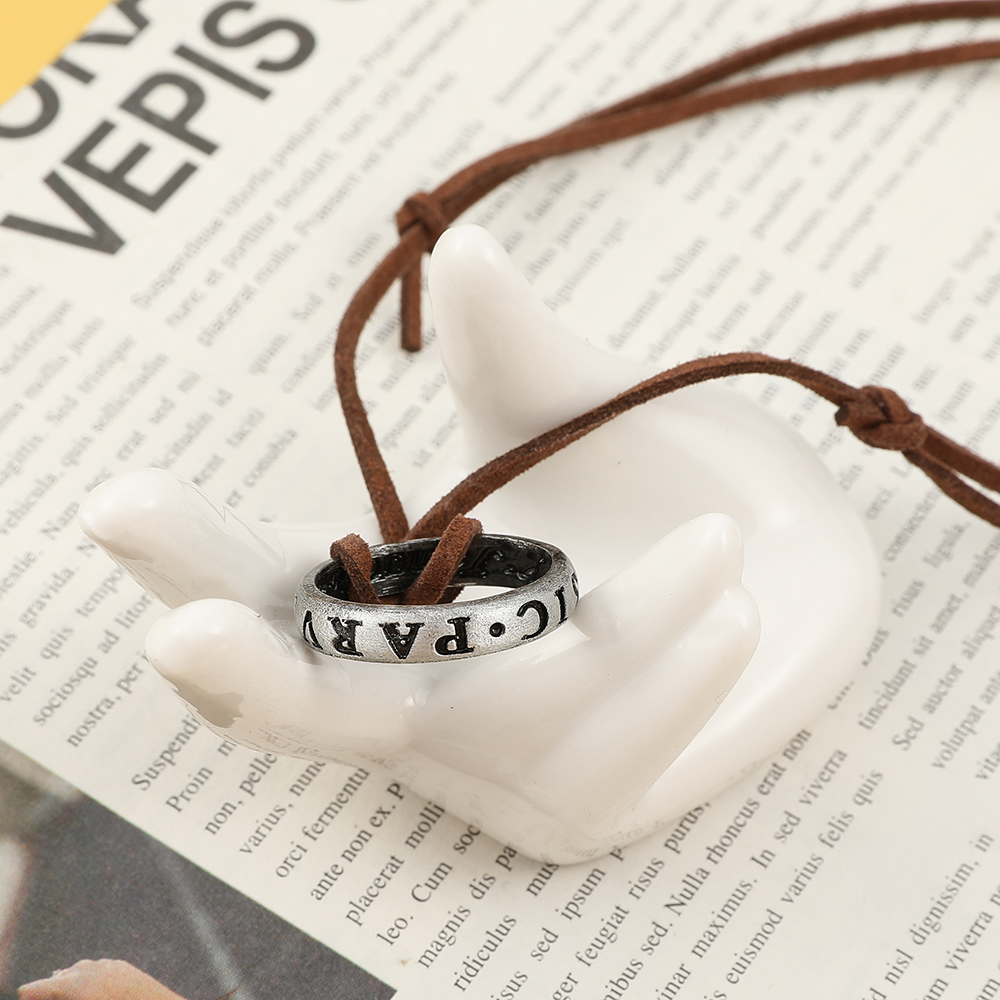 Game Anime Leather Chain Ring  - Vintage Items recensione e prezzo