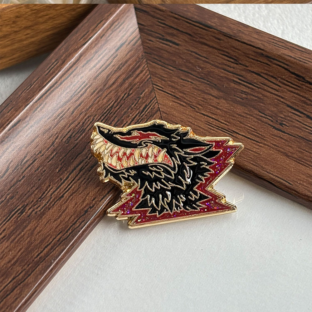 Fanged Wolf Metal Brooch, Dark - Vintage Collectible Clothing recensione e prezzo