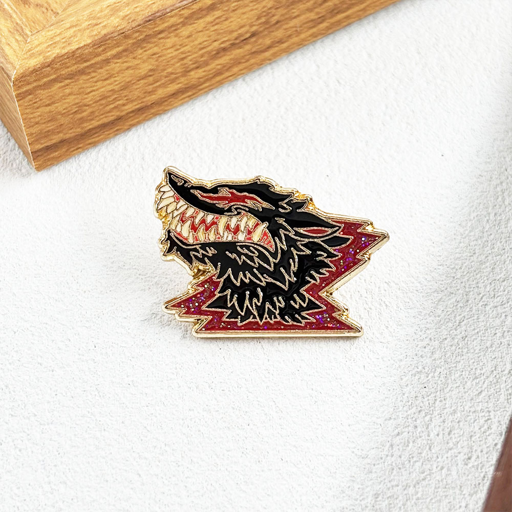 Fanged Wolf Metal Brooch, Dark - Vintage Collectible Clothing recensione e prezzo