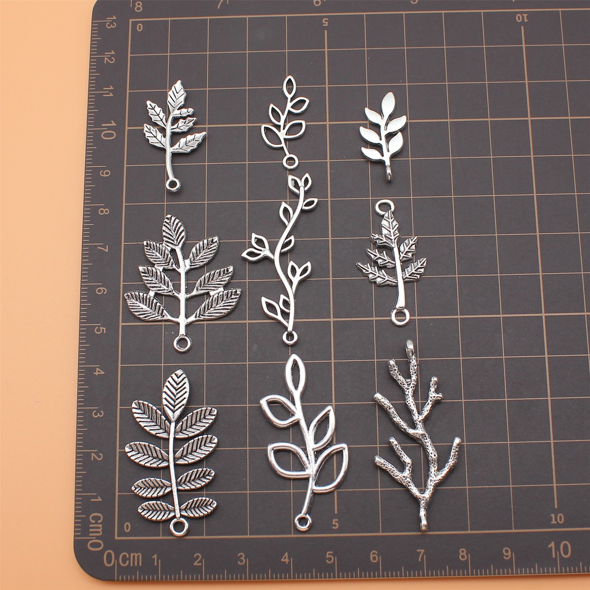 9pcs Antique Silver Color Bran - Vintage Collectible Jewelry recensione e prezzo