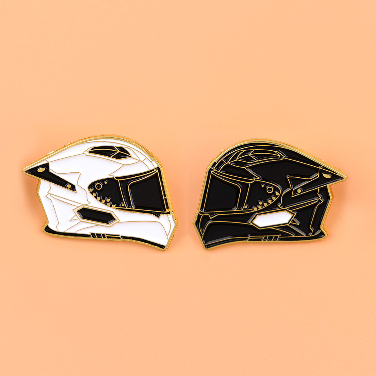 Vintage Car Brooches For Women - Vintage Collectible Clothing recensione e prezzo