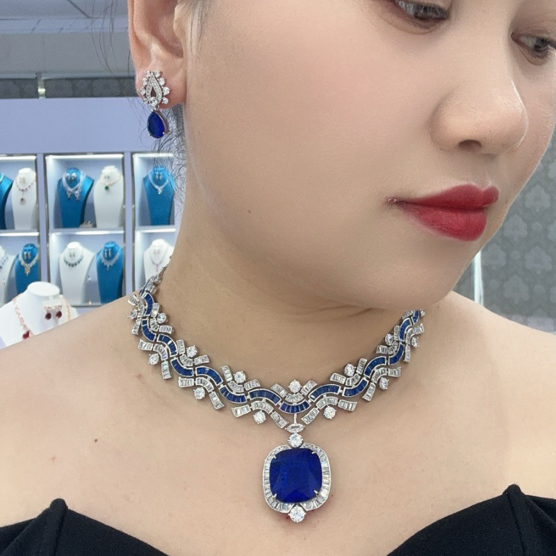 Designer Collection Style Neck - Vintage Collectible Jewelry recensione e prezzo