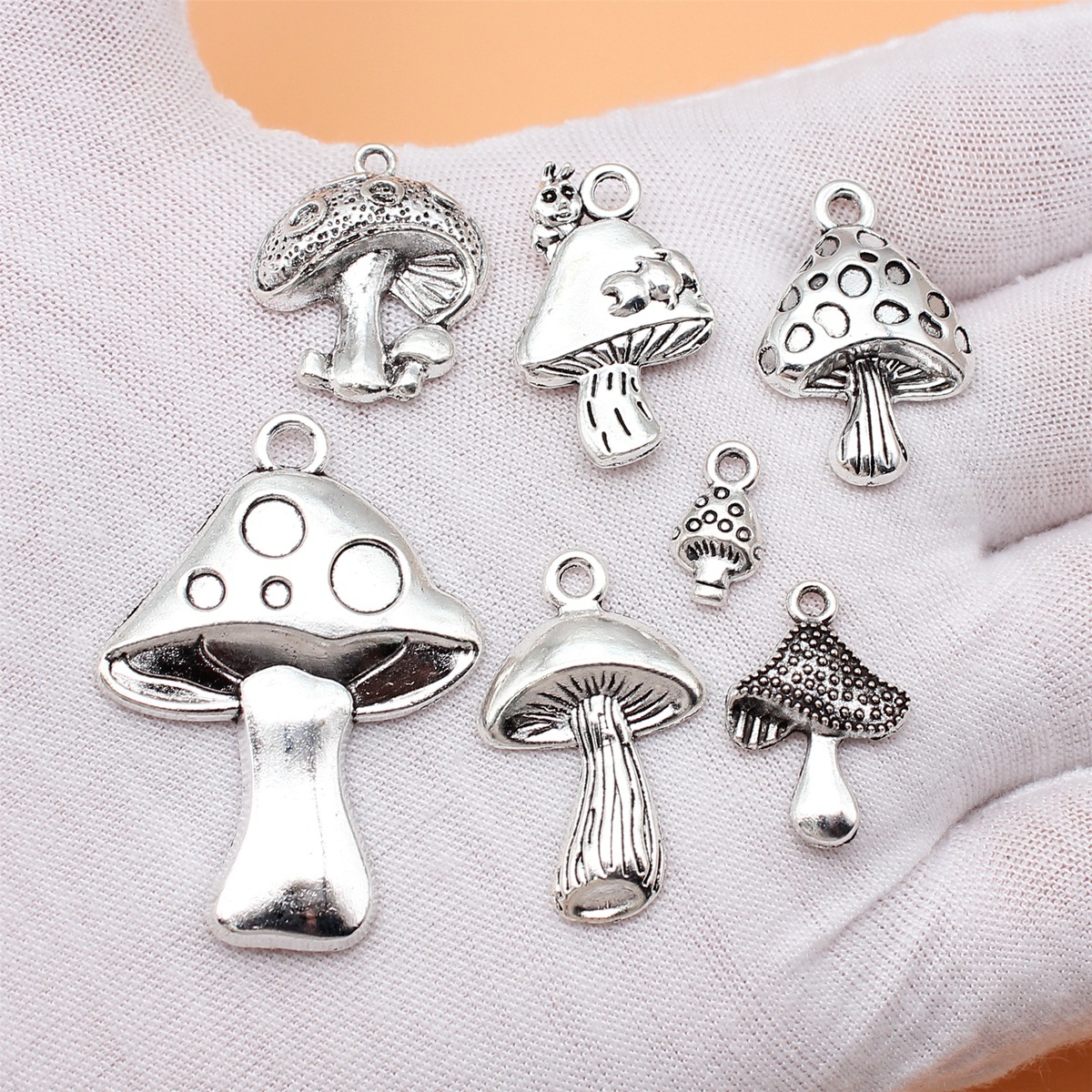7pcs Antique Silver Color Mush - Vintage Collectible Jewelry recensione e prezzo
