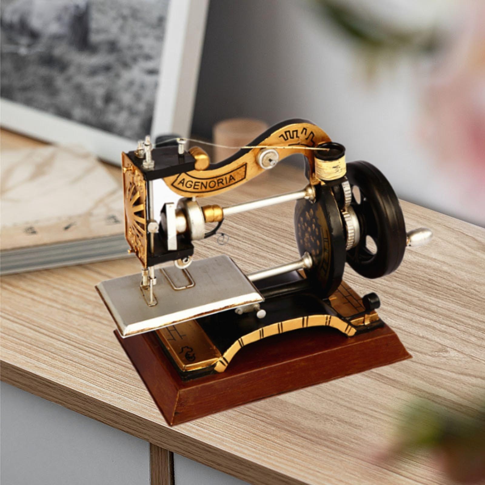 Vintage Sewing Machine Model T - Vintage Collectible Clothing recensione e prezzo