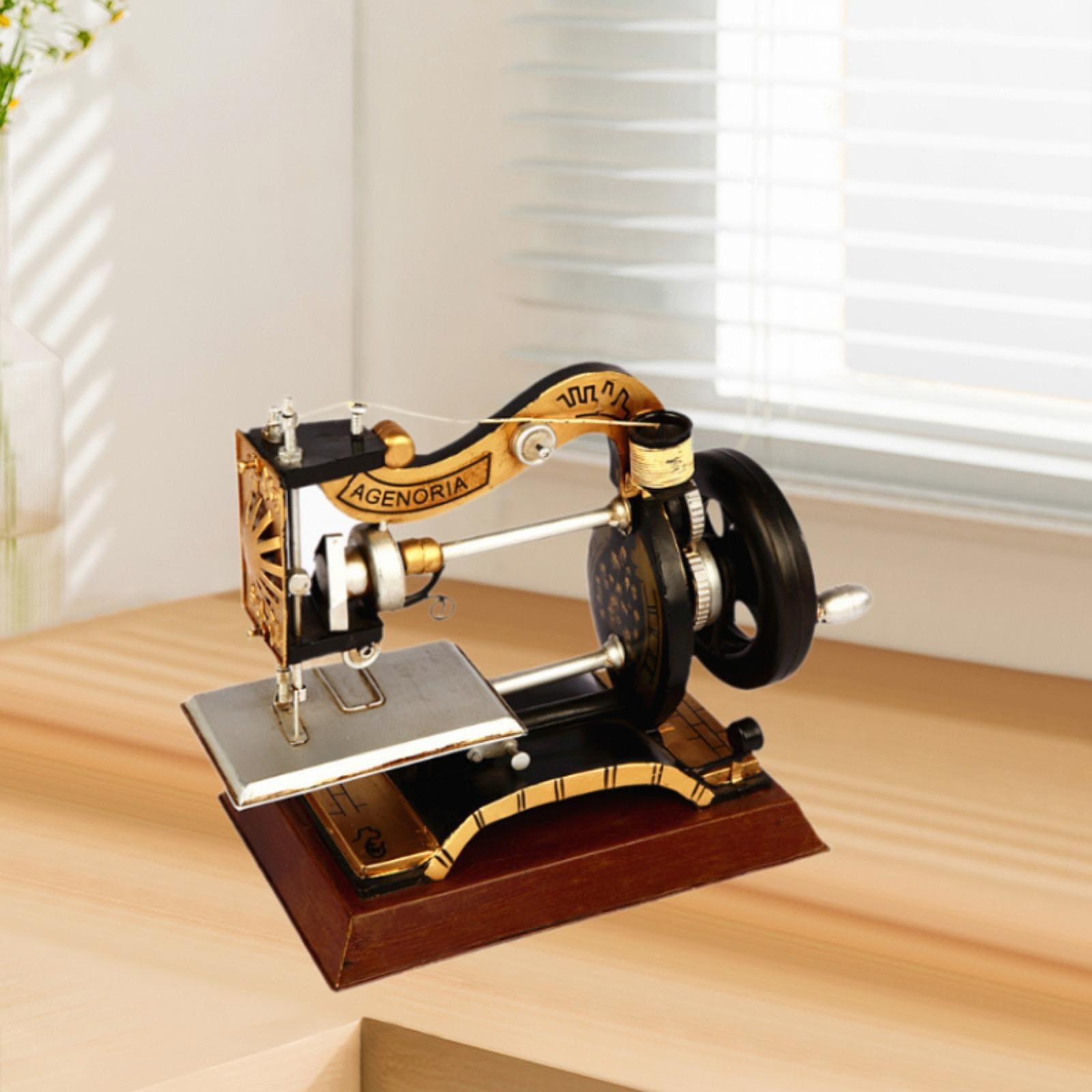 Vintage Sewing Machine Model T - Vintage Collectible Clothing recensione e prezzo